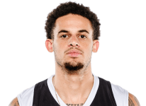 https://img.zhizhuzhibos.com.cn/img/basketball/player/6a39b99001f0f3971dd5d4e3e7f71329.png