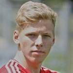 https://img.zhizhuzhibos.com.cn/img/football/player/039930ba90654f250a1e46ad9898e0c4.png