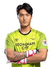 https://img.zhizhuzhibos.com.cn/img/football/player/6236464638a1d95d8560c4330a0b4cc7.jpg