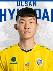 https://img.zhizhuzhibos.com.cn/img/football/player/bb905e5bbb6f4c14e91cbc5cb5c8d961.jpg