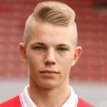 https://img.zhizhuzhibos.com.cn/img/football/player/d593e948e9ba659675814a585e49f624.png